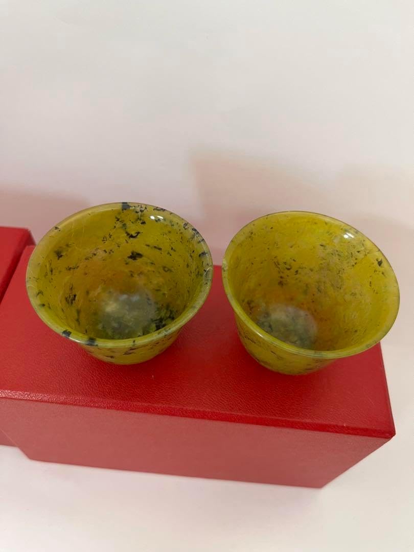 玉杯　一対　湯呑み　酒器　天然石　中国美術 玉杯 一対 湯呑み 酒器 天然石 中国美術 【公式通販】